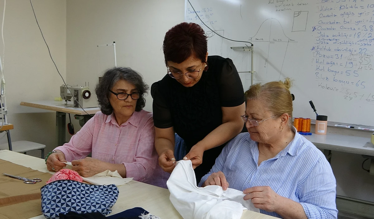 20 yıllık azim &ouml;ğretmenliğe kavuşturdu: 20'nci kez girdiği KPSS ile hayaline ulaştı