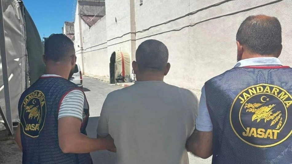 41 yıl kesinleşmiş hapis cezası ile aranan şahıs Mersin'de yakalandı