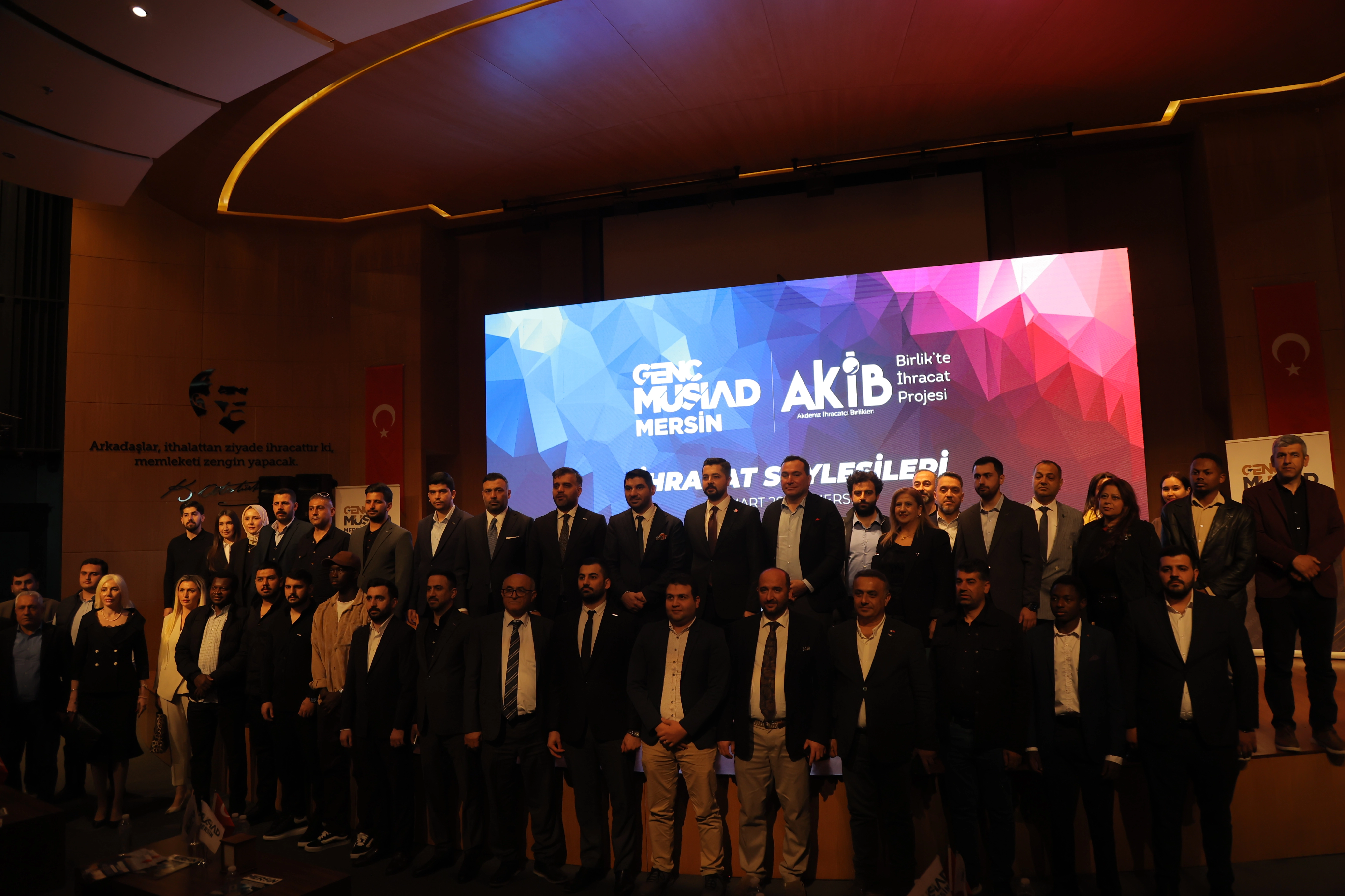 AFRİKA TİCARETİNDE Y&Uuml;KSELEN G&Uuml;&Ccedil; MERSİN