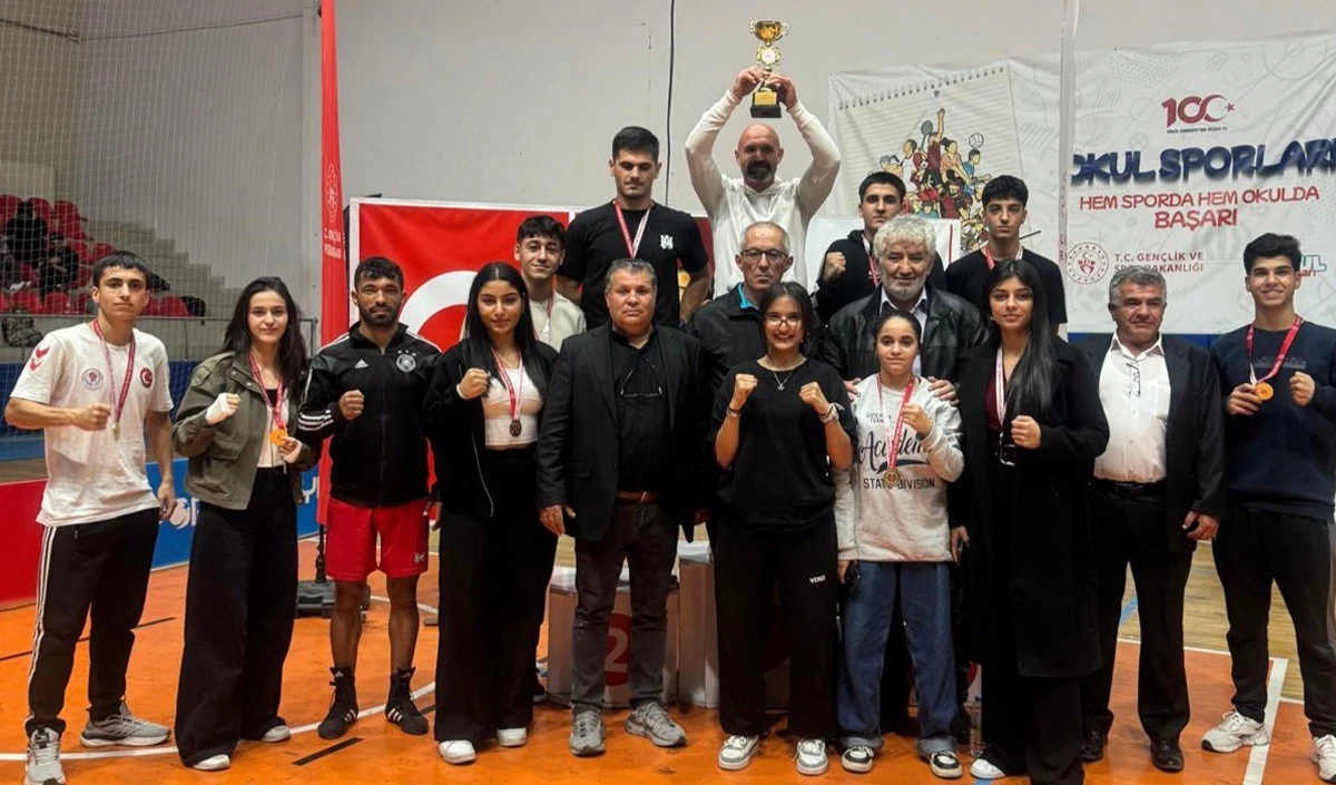 Akdeniz Belediye Spor’dan Kayseri’de şampiyonluk geçidi