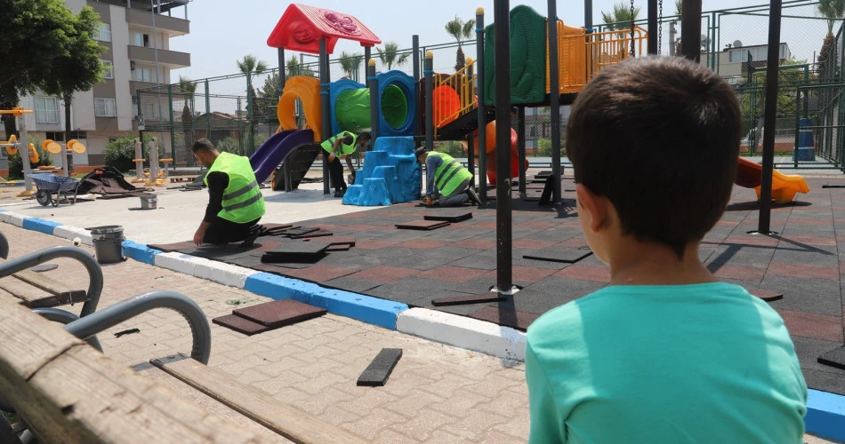 Akdeniz'de parklar yenileniyor