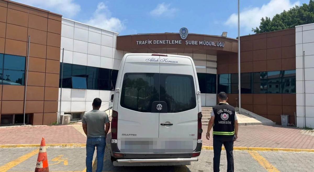 Ara&ccedil; kamerası kaydetti, trafik ihlalleri cezasız kalmadı