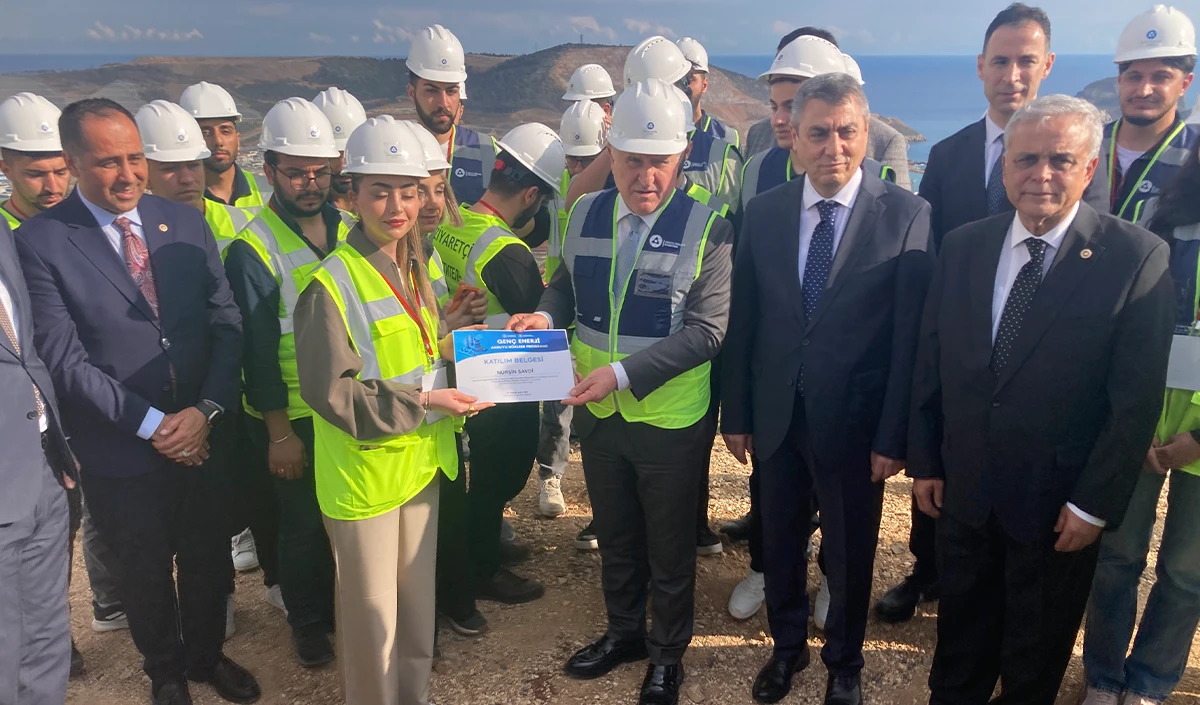 Bakan Bak Akkuyu NGS'de konuştu: "B&uuml;y&uuml;yen, gelişen, g&uuml;&ccedil;l&uuml; bir T&uuml;rkiye var"