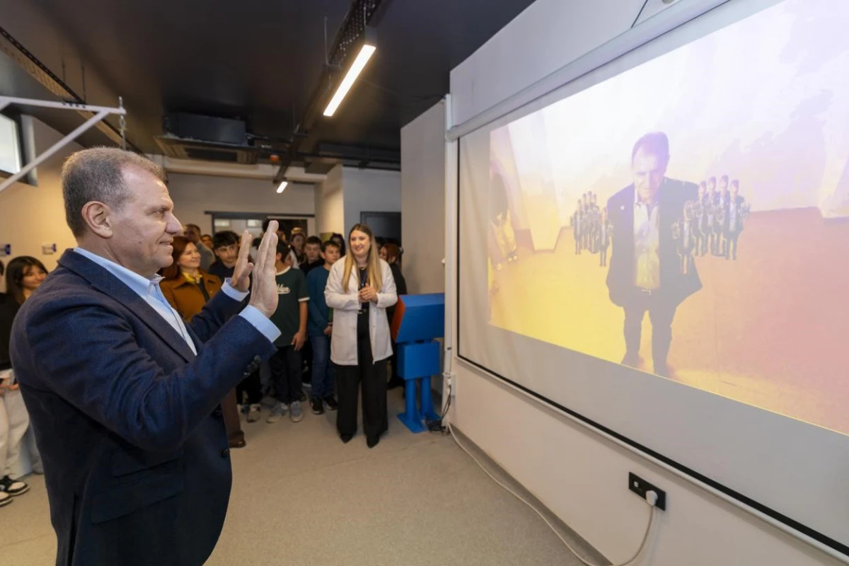 Başkan Se&ccedil;er: "Aratos Matematik Evi, &ouml;ğrencilerimiz i&ccedil;in son derece g&uuml;zel bir bilim at&ouml;lyesi"