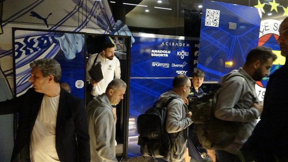 Fenerbahçe Mersin'e geldi