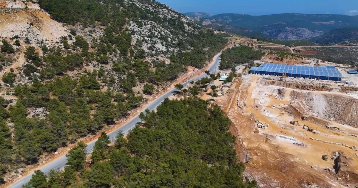 Gülnar'da 30 kilometrelik grup yolu yenileniyor