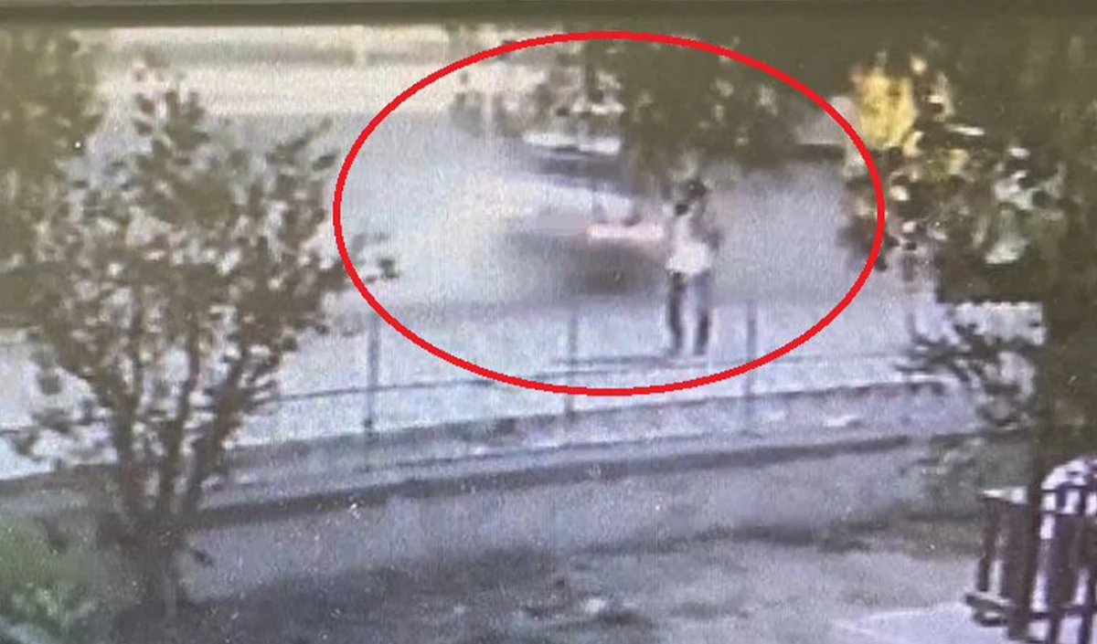 Kaza ölümle bitmişti: Otomobilin tıra çarpma anı kamerada