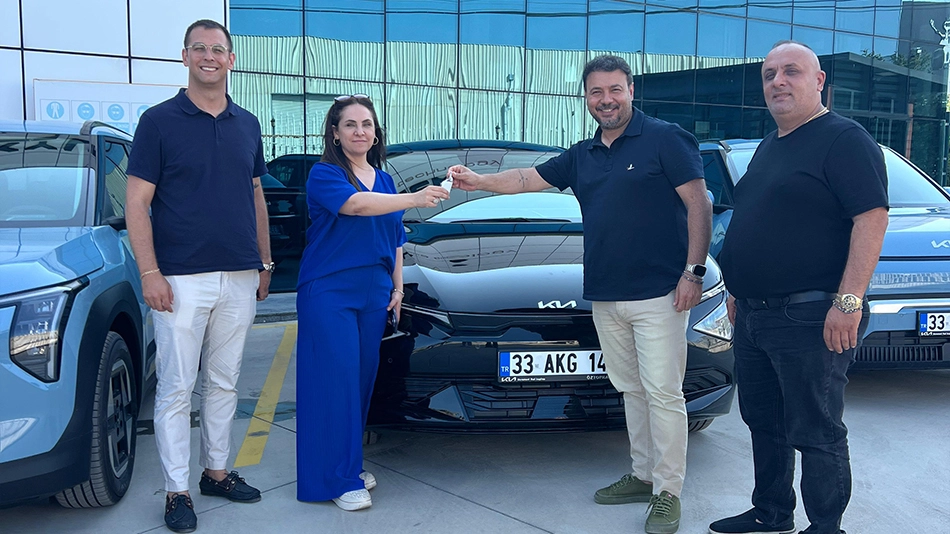 KIA Öztopraklar'dan Akyürek Group Technology'ye Filo Teslimatı