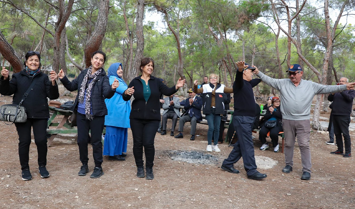 Kıbrıs gazileri ve aileleri piknikte buluştu