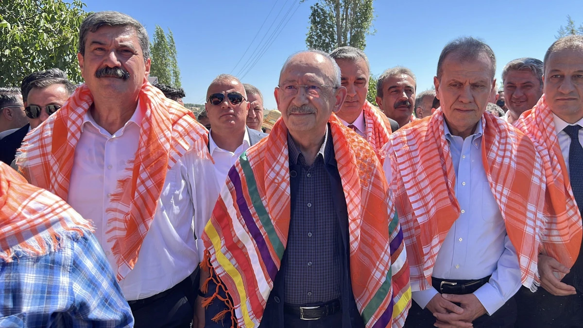 Kılı&ccedil;daroğlu Y&ouml;r&uuml;k etkinliğinde konuştu: "Y&ouml;r&uuml;k demek &ouml;zg&uuml;rl&uuml;k demektir"