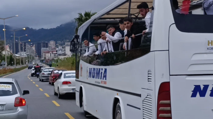 Kornalar hafızlar i&ccedil;in &ccedil;aldı: Anamur&rsquo;da 15 &ouml;ğrenciye icazet