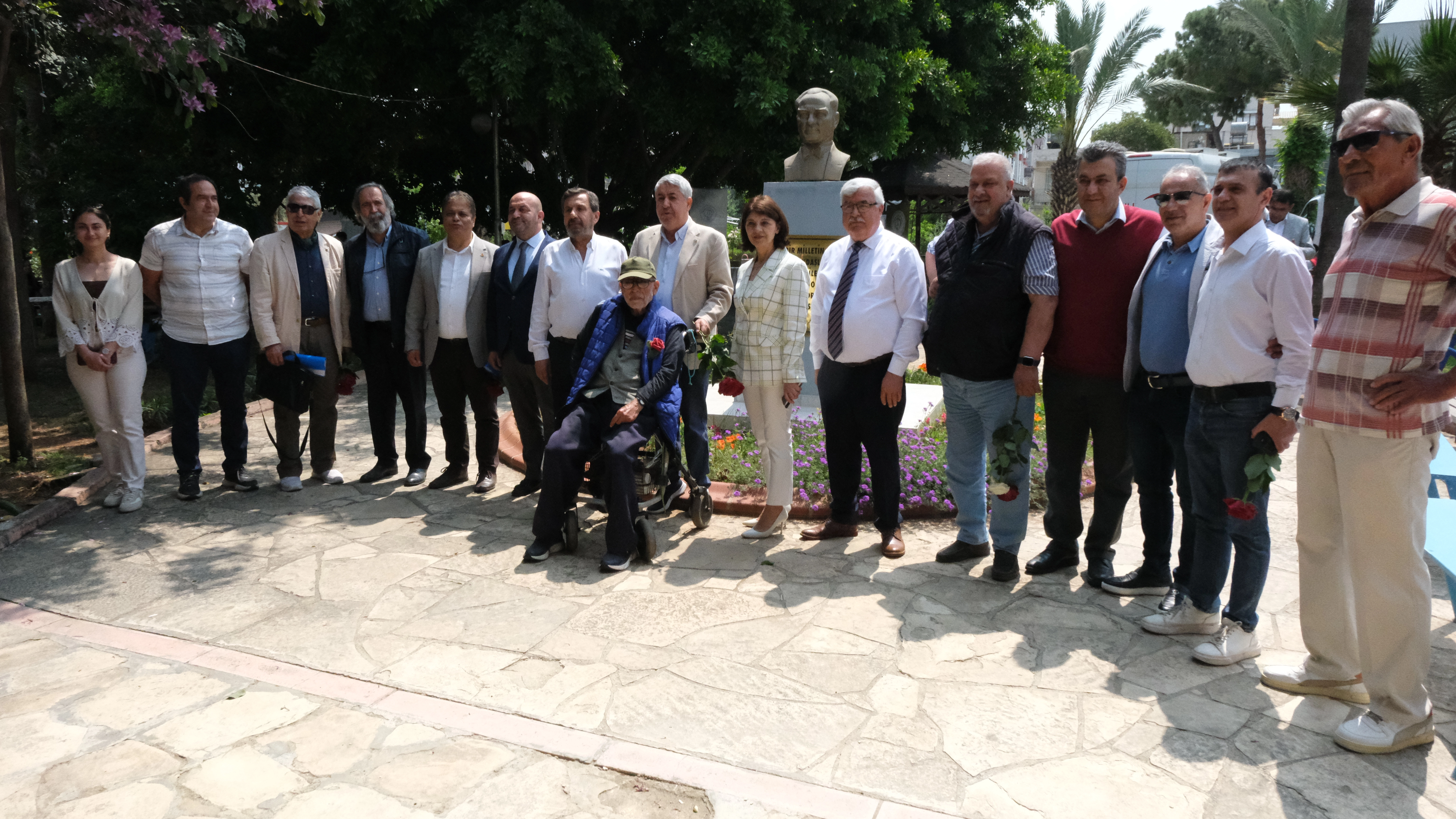 L&uuml;tfi Parıltı: &ldquo;Vakıf, insan onurunu koruma sorumluluğudur&rdquo;