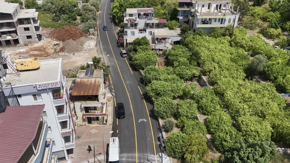 Mersin Büyükşehir, Silifke Atakent'te cadde ve sokakları yeni yüzüne kavuşturdu