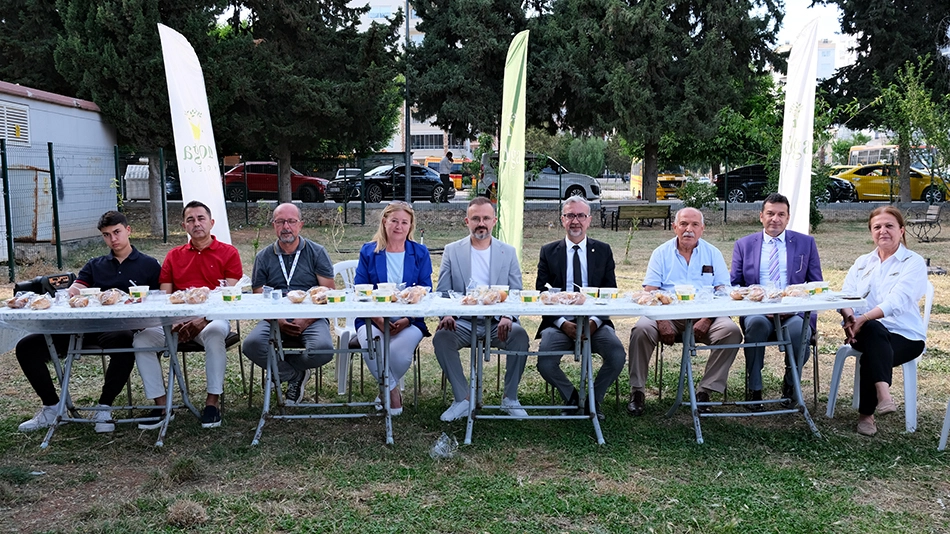 Mersin Kahramanmaraşlılar Derneği üyeleri bir araya geldi