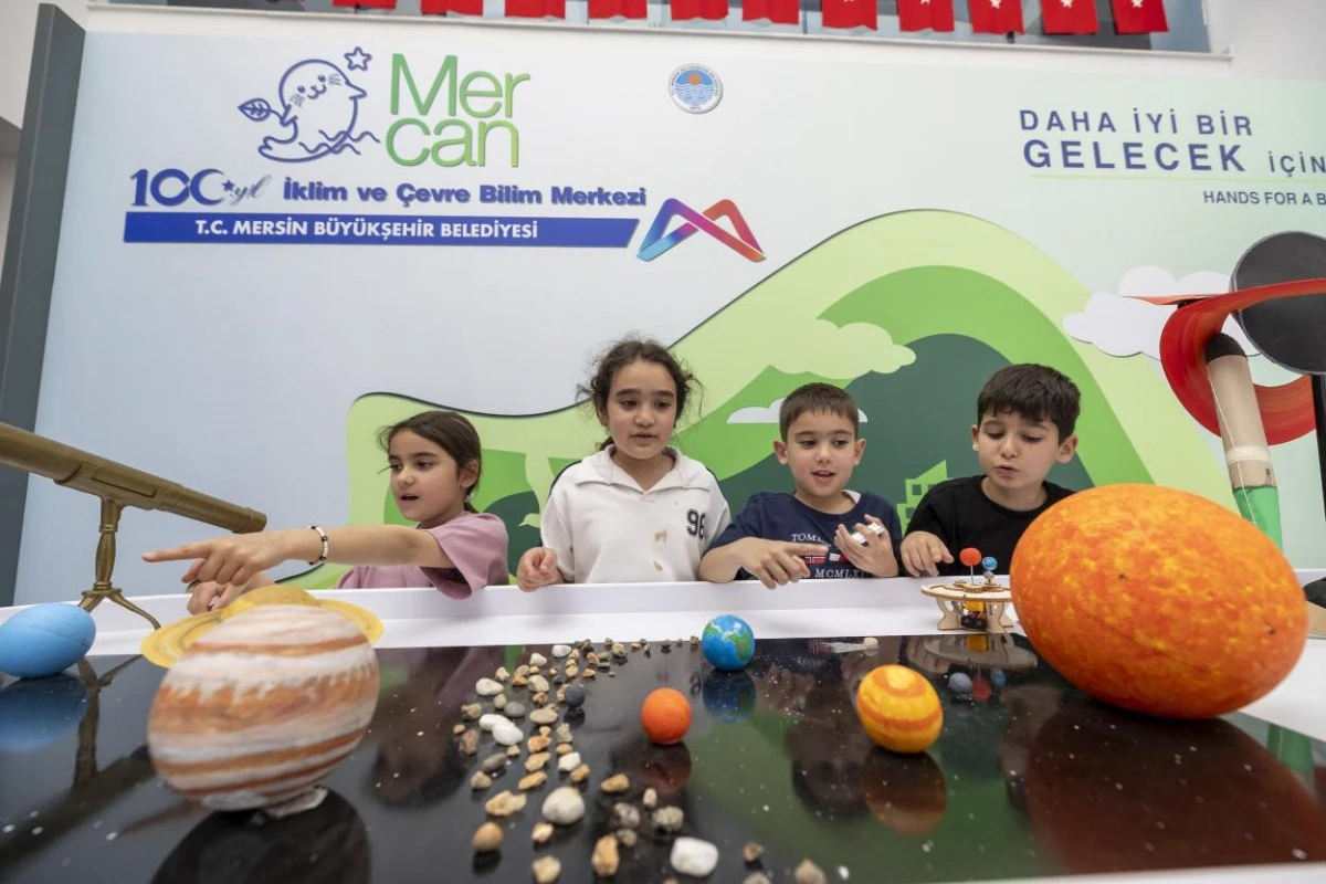 Mersin&rsquo;de 23 Nisan coşkusu bilimden doğaya taştı