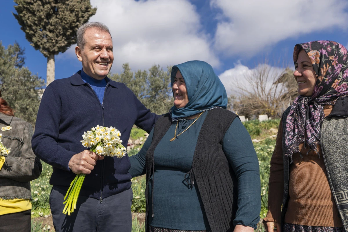 Mersin&rsquo;de 4. Nergis Şenliği binlerce vatandaşı buluşturdu