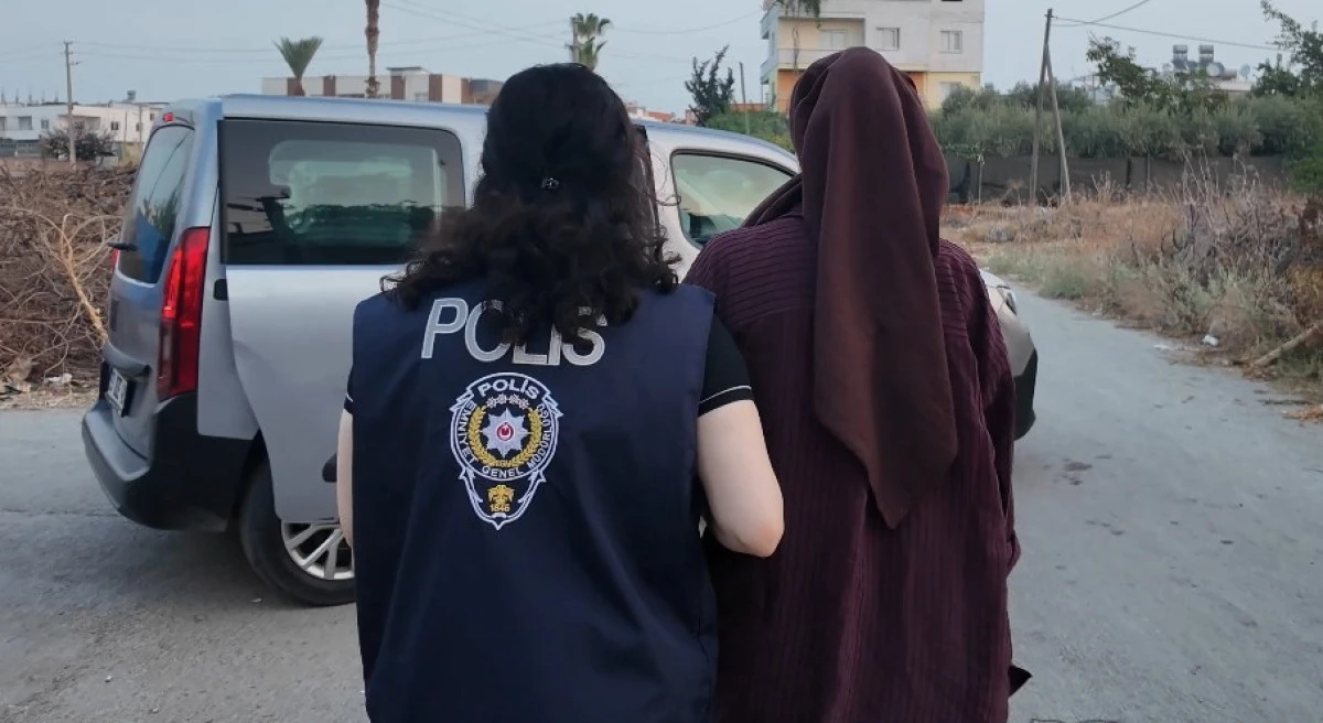 Mersin'de 7 milyar 640 milyon TL'lik bahis operasyonu: 42 g&ouml;zaltı