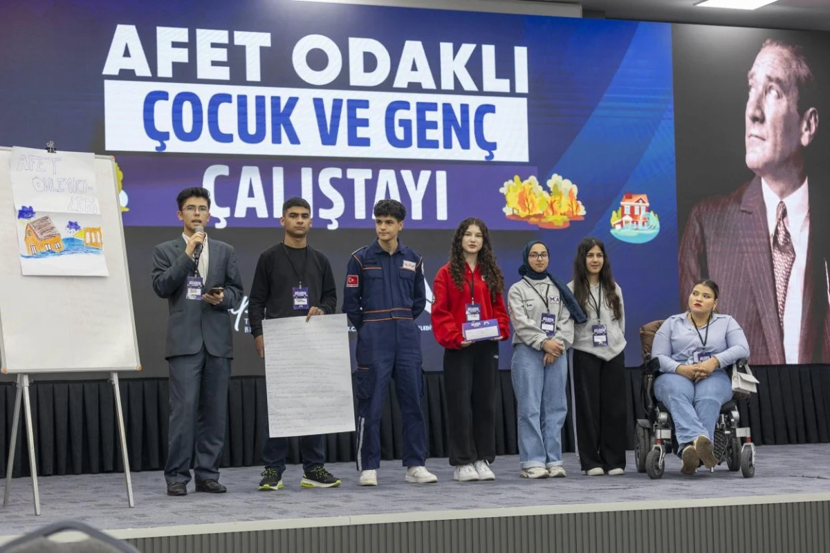 Mersin&rsquo;de 'Afet Odaklı &Ccedil;ocuk ve Gen&ccedil; &Ccedil;alıştayı' d&uuml;zenlendi