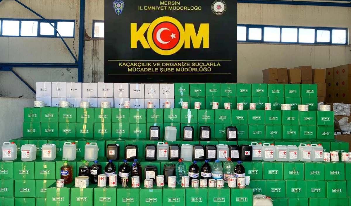 Mersin'de depoya baskın binlerce litre ka&ccedil;ak alkol ele ge&ccedil;irildi: 1 tutuklama