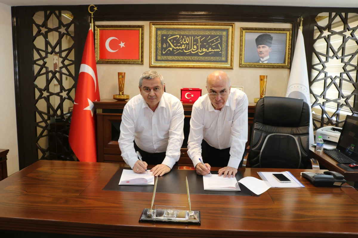 Mersin&rsquo;de devlet korumasındaki &ccedil;ocuklar i&ccedil;in 'İlk Şefkat Projesi' protokol&uuml; imzalandı