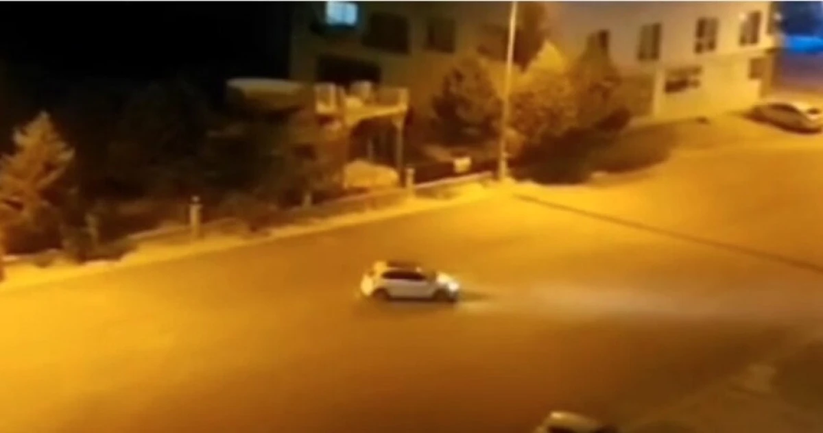Mersin'de drift atan sürücünün ehliyetine 5 yıl süreyle el konulurken, araç 2 ay trafikten men edildi