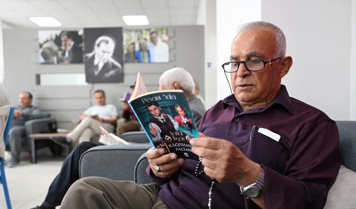 Mersin&rsquo;de emekliler dolu dolu g&uuml;nler ge&ccedil;iriyor
