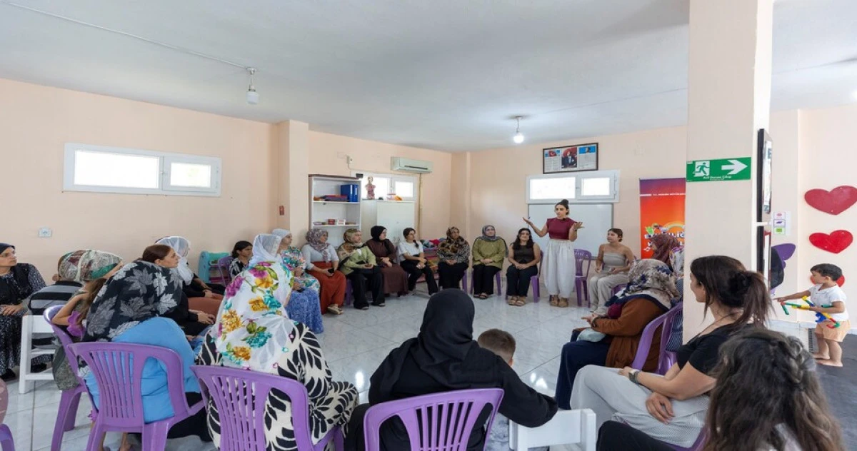  Mersin'de erken yaşta evliliklere karşı farkındalık eğitimi