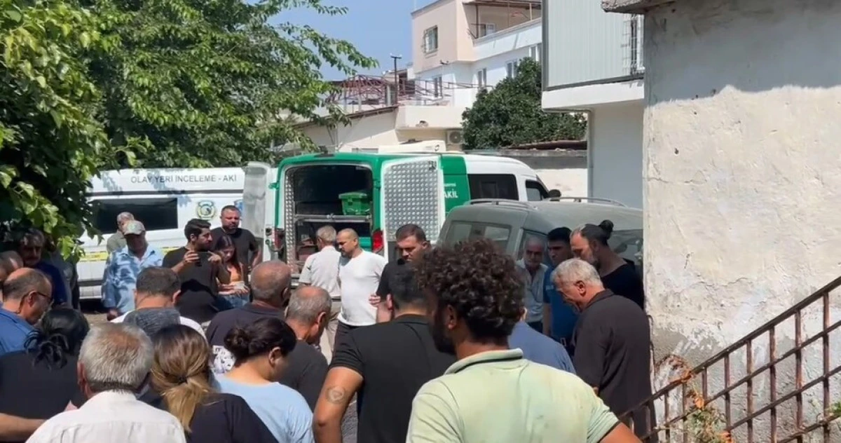 Mersin'de ev yangını: 2 çocuk annesi kadın hayatını kaybetti