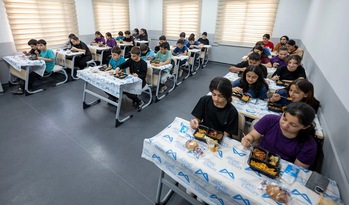 Mersin'de LGS'ye hazırlanan öğrencilere destek