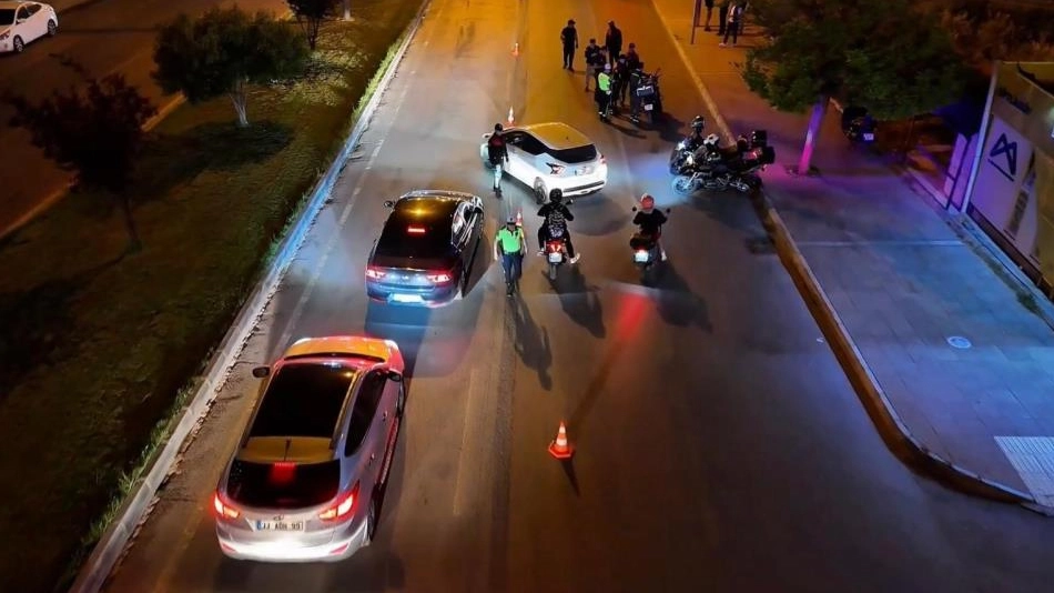 Mersin'de motosikletlilere sıkı takip: Bin 645 motosiklet trafikten men edildi