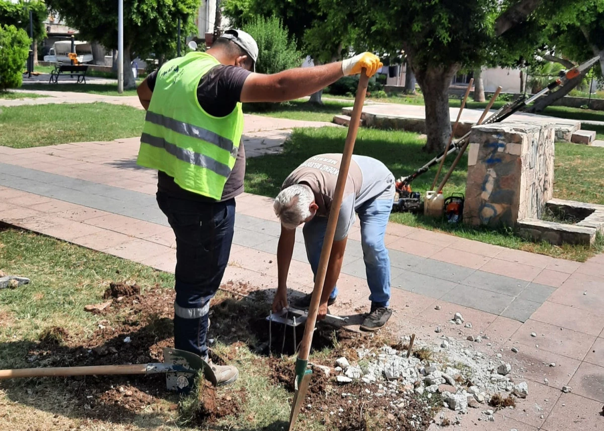 Mersin'de parklar kapsamlı bakımdan ge&ccedil;iyor