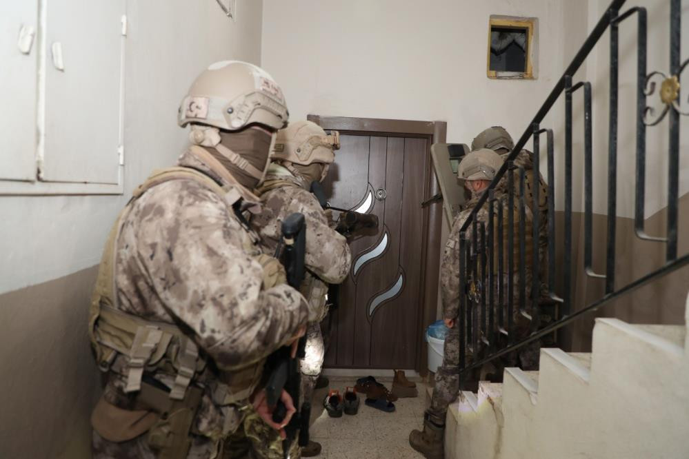 Mersin'de tefeci operasyonu: 7 tutuklama