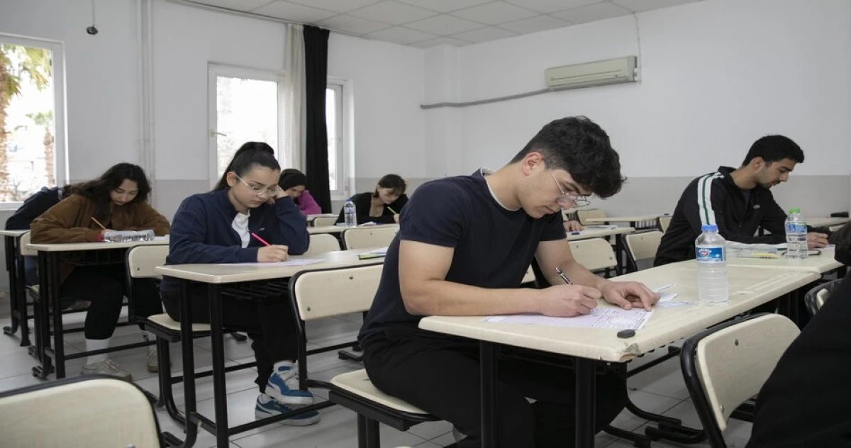  Mersin'de YKS öğrencilerine ücretsiz tercih danışmanlığı
