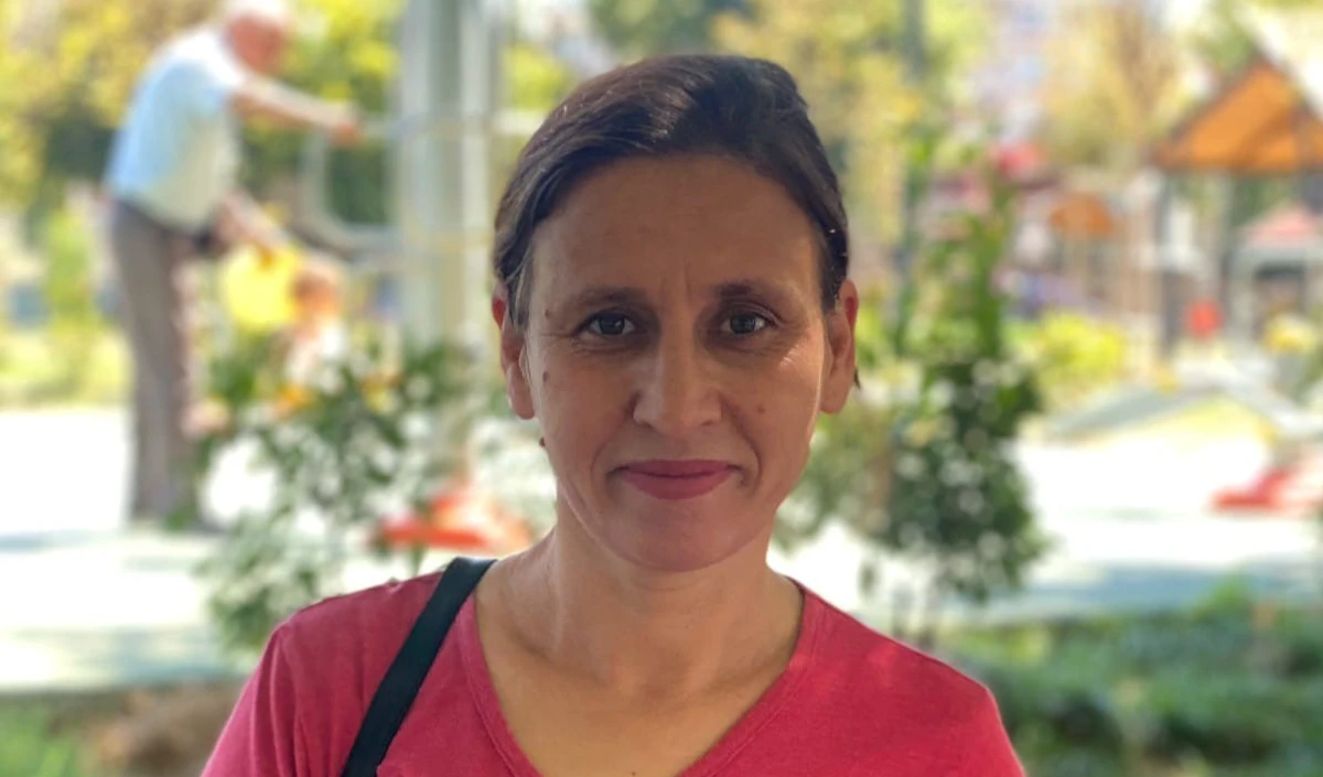 Mersin'deki koca vahşeti: Şüpheli tutuklandı, 4 çocuk annesi son yolculuğuna uğurlandı