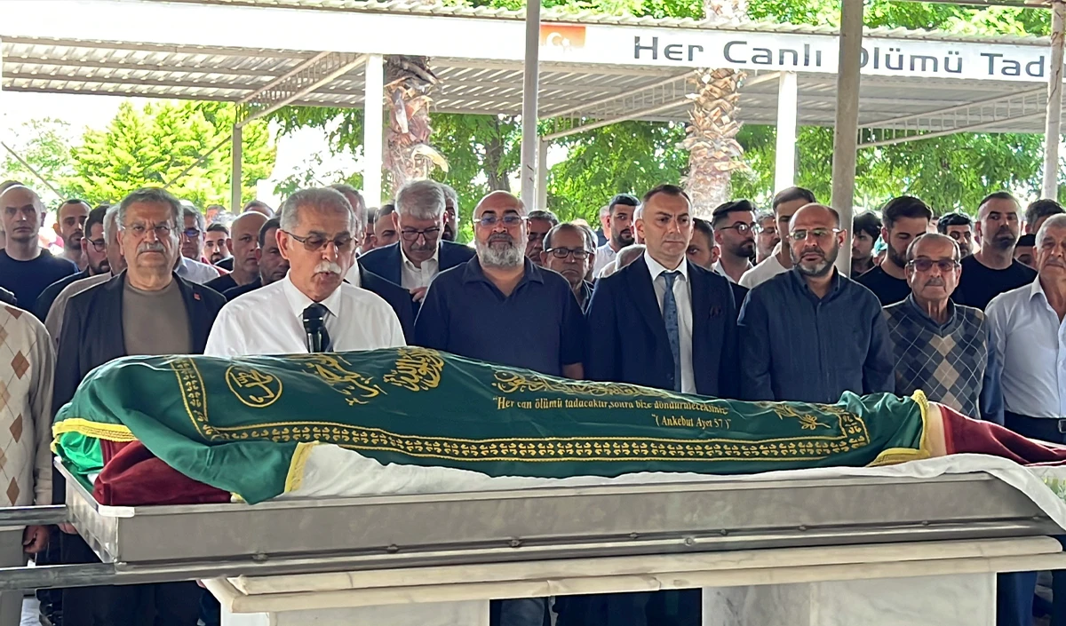 Mersin'deki yağ fabrikasındaki patlamada &ouml;len iş&ccedil;i toprağa verildi
