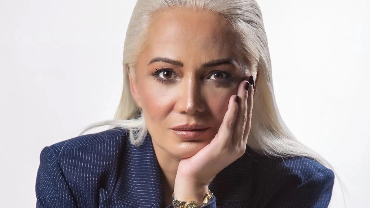 Mersinli İşkadını G&uuml;lfidan Uğur&rsquo;dan şiir kitabı