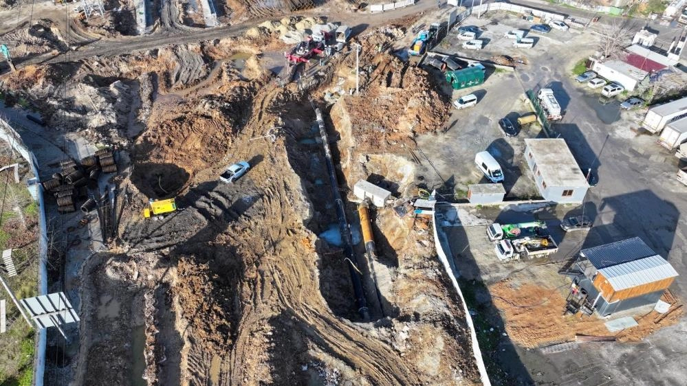 MESKİ ana i&ccedil;me suyu hattında deplase &ccedil;alışmasını tamamladı