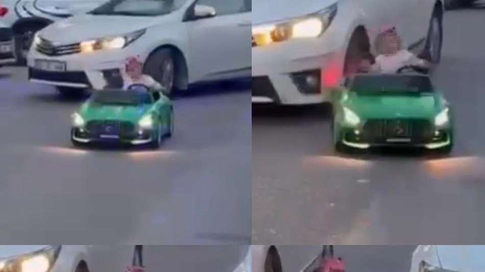 Otomobil çocuğun bindiği akülü araca çarptı: O anlar kamerada
