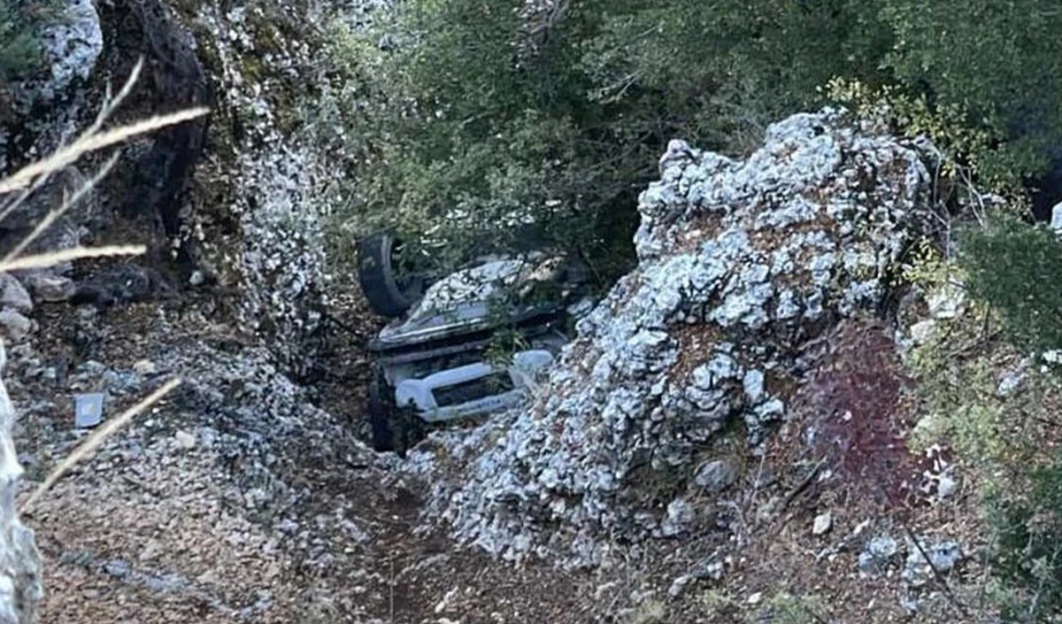 Otomobil uçuruma yuvarlandı, sürücü hayatını kaybetti