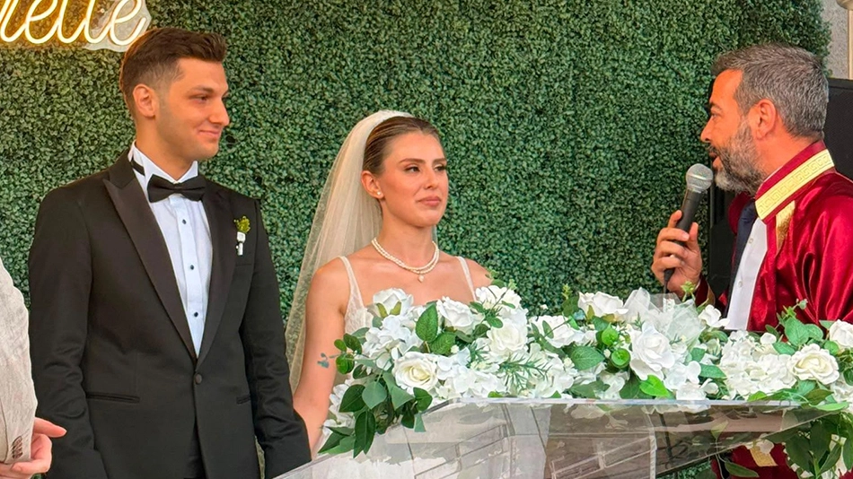 &Ouml;yk&uuml; &Ouml;zbek ile Eren T&uuml;ncar G&ouml;rkemli Bir D&uuml;ğ&uuml;n T&ouml;reniyle D&uuml;nyaevine Girdi