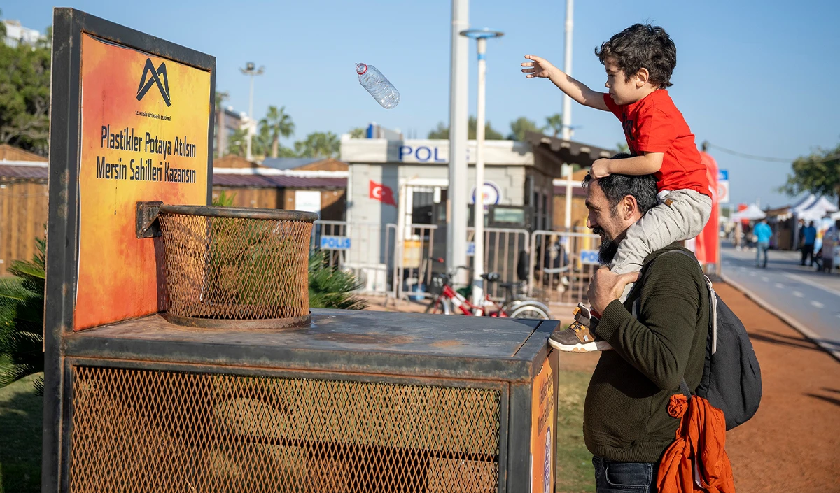 'Plastiksiz Mersin Sahilleri' projesi ile 10 ayda 1 ton plastik toplandı
