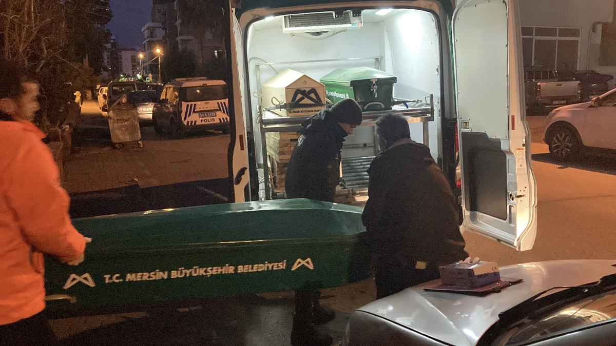 Polis kavga ihbarına gitti, banyoda cesetle karşılaştı: 3 g&ouml;zaltı