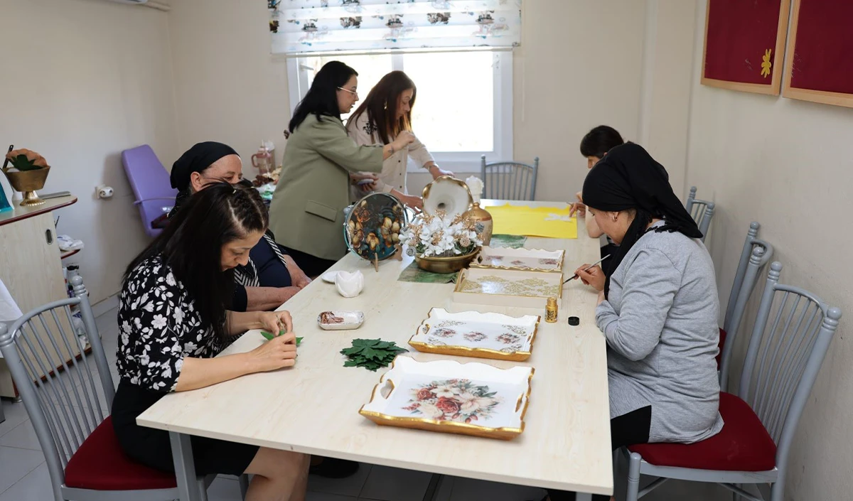 Sessizliğini sanatla aştı: İşitme engelli Sinem&rsquo;in başarı hikayesi