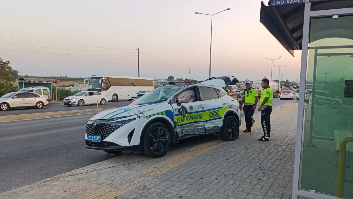 Silifke'de zincirleme kaza: 1'i polis 2 kişi yaralandı