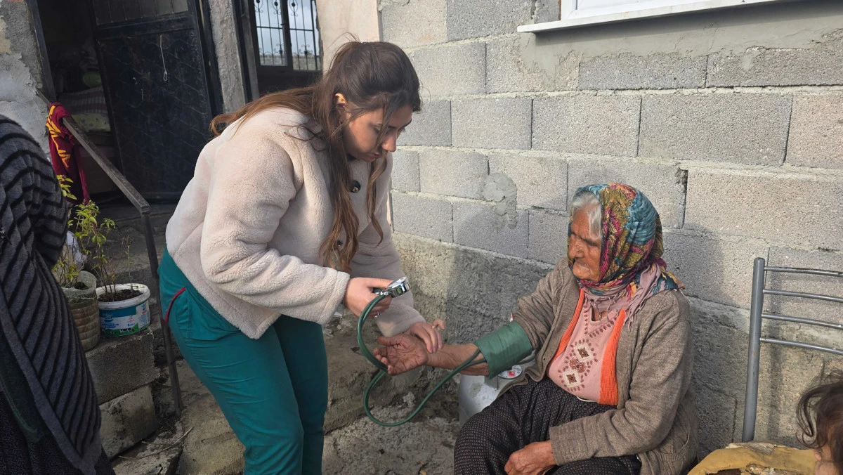Tarsus Belediyesi&rsquo;nden Kapı Kapı G&ouml;n&uuml;l K&ouml;pr&uuml;s&uuml;
