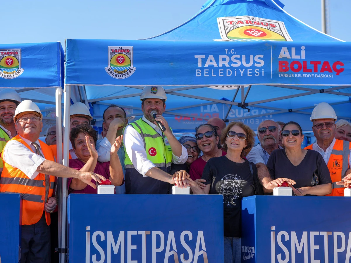 Tarsus'ta yıllardır beklenen kentsel d&ouml;n&uuml;ş&uuml;mde ilk beton d&ouml;k&uuml;ld&uuml;