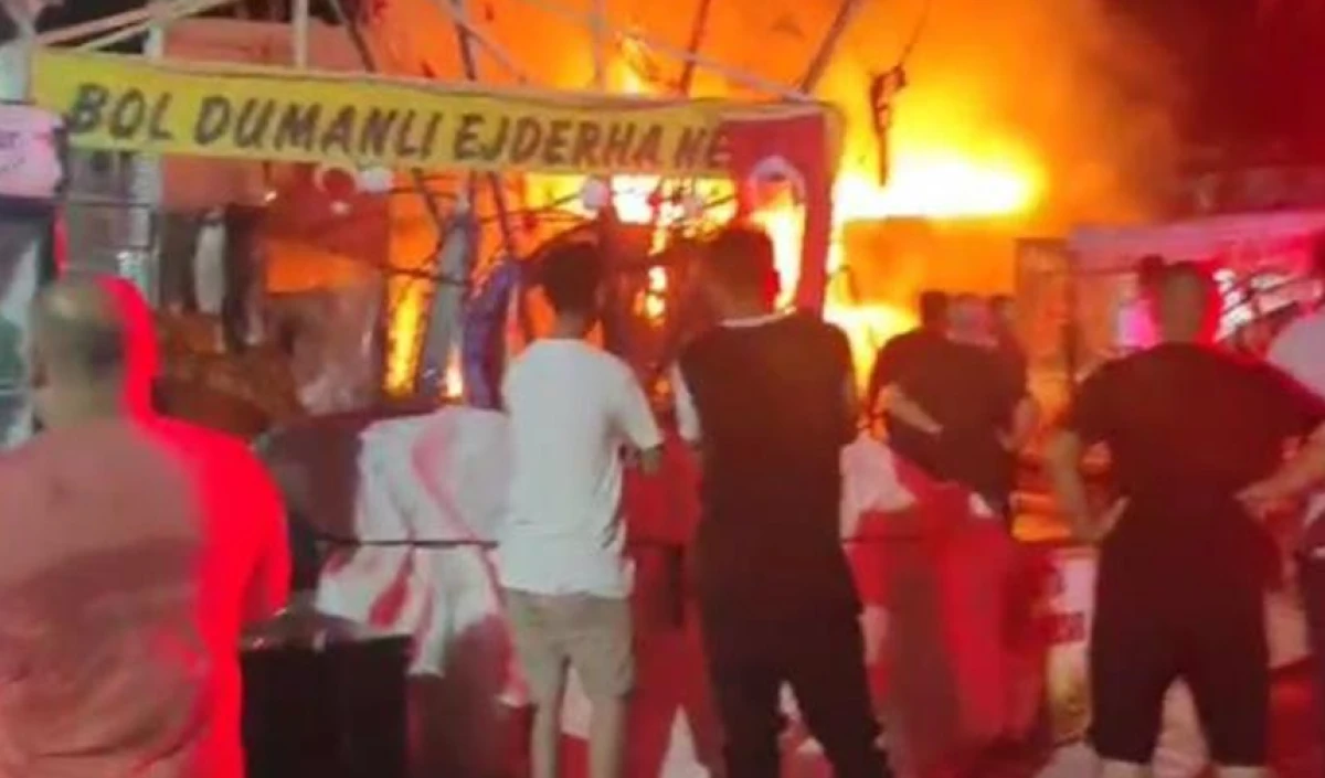 Tatil bölgesindeki lunaparkta yangın