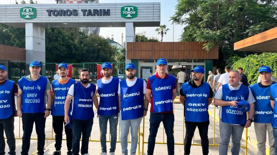 Tekfen Holding'e bağlı Toros Tarım'da işçiler greve başladı