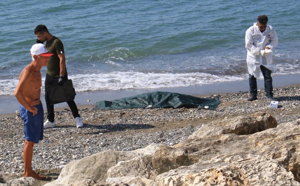 Mersin'de emekli öğretmen denizde boğuldu
